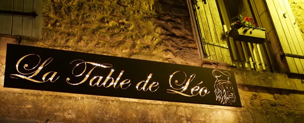 LA TABLE DE LÉO