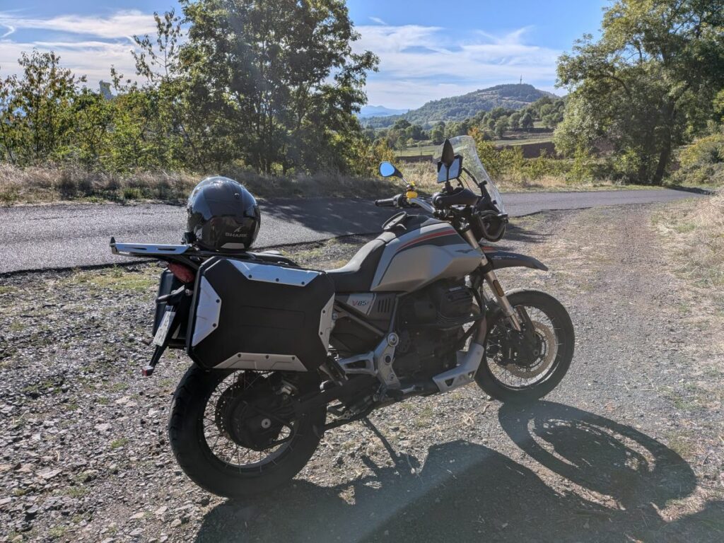 MotoTripAI